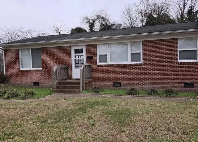 Property at 910 Old Buckroe Rd, Hampton, VA, 23663, 3 beds, 1 bath, [object Object]