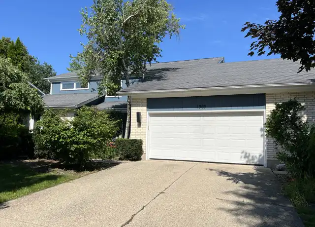 Property at 1303 Hidden Lake Dr, Buffalo Grove, IL, 60089, 4 beds, 3.5 baths, [object Object]