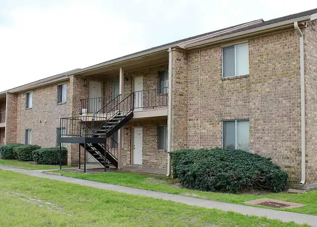 Property at University Drive Apartments - 755 W Florida Ave, Beaumont, TX, 77705, 1 bed, 1 bath, [object Object]
