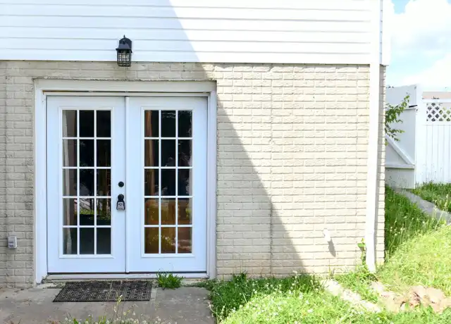 Property at 6221 Oscar Ct, Woodbridge, VA, 22193, 1 bed, 1 bath, [object Object]