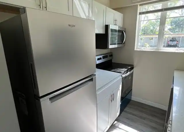 Property at 1510 Park Ave Unit 11, Fort Myers, FL, 33901, 2 beds, 1 bath, [object Object]
