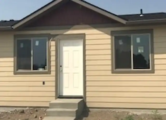 Property at 13902 W Bergen Dr Unit TOWNHOME C**, Airway Heights, WA, 99001, 2 beds, 1 bath, [object Object]