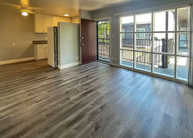 Photo of 3409 Balmoral Dr, Sacramento, CA 95821