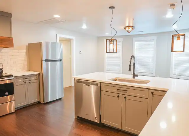 Property at 901 N Wood Ave Unit 5, Florence, AL, 35630, 2 beds, 2 baths, [object Object]