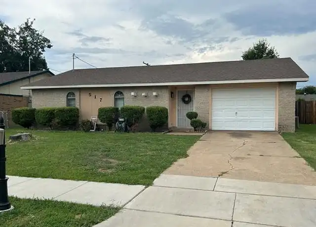 Property at 517 S Holiday Dr, Grand Prairie, TX, 75052, 3 beds, 2 baths, [object Object]
