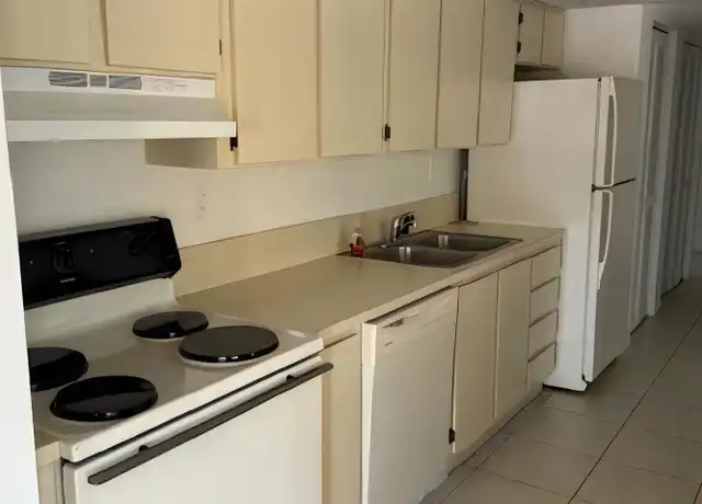 Property at 2301 NE 16th St Unit 2301, Pompano Beach, FL, 33062, 1 bed, 1 bath, [object Object]