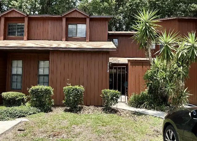 Property at 5724 SW 8th Pl, Gainesville, FL, 32607, 1 bed, 1 bath, [object Object]