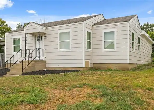 Property at 1805 Melba Ct, River Oaks, TX, 76114, 3 beds, 1 bath, [object Object]