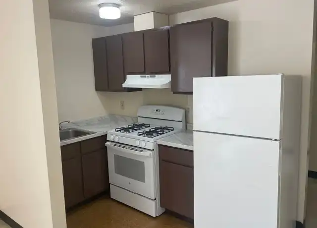 Property at 15 Sumner Ave Unit 5, Central Falls, RI, 02863, 1 bed, 1 bath, [object Object]