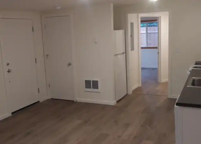 Property at 1026 Mill St Unit 1026, Springfield, OR, 97477, 1 bed, 1 bath, [object Object]