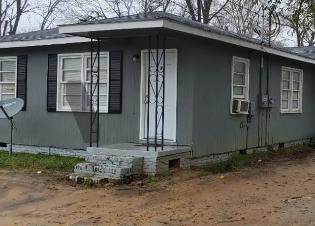 Property at 901 N Franklin St Unit A, Dublin, GA, 31021, 2 beds, 1 bath, [object Object]