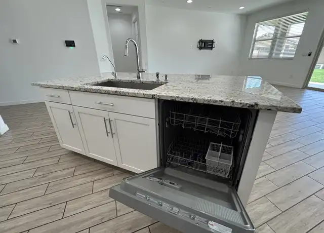 Property at 2241 E Meadowview Ct, Gilbert, AZ, 85298, 4 beds, 3 baths, [object Object]