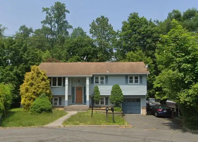 Property at 78 Brookridge Ct, Valley Cottage, NY, 10989, 3 beds, 1 bath, [object Object]