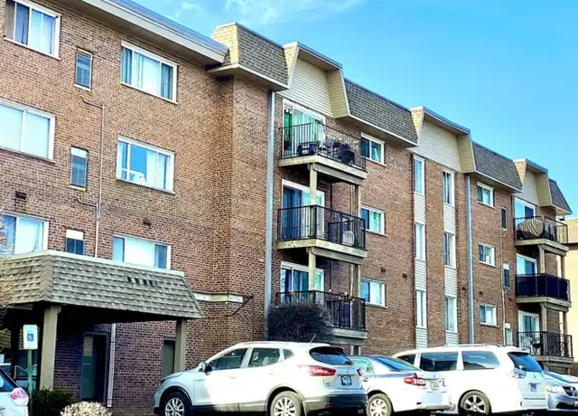 Property at 4500 Beau Monde Dr #101, Lisle, IL, 60532, 2 beds, 2 baths, [object Object]