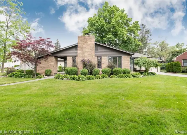 Property at 2122 Lloyd Ave, Royal Oak, MI, 48073, 3 beds, 2.5 baths, [object Object]