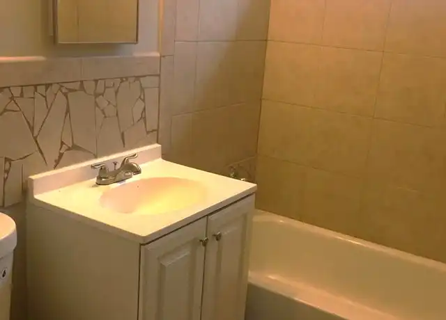 Property at 818 Laurel St, Memphis, TN, 38114, 4 beds, 2 baths, [object Object]