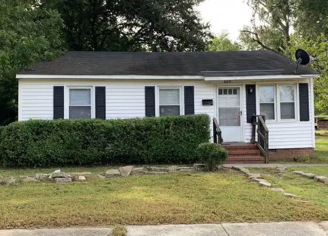 Property at 609 Martin Luther King Jr Dr, Tarboro, NC, 27886, 3 beds, 1 bath, [object Object]