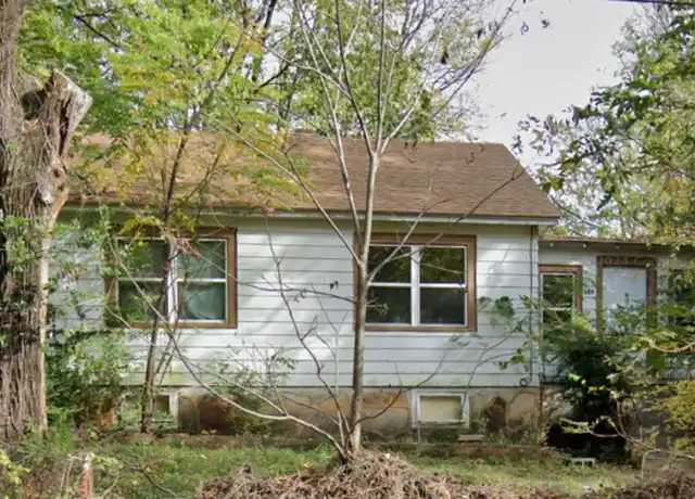 Property at 109 Shelby St, Hot Springs National Park, AR, 71901, 2 beds, 1 bath, [object Object]