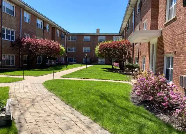 Property at 2349 W Jarvis Ave, Chicago, IL, 60645, 0-2 beds, 1 bath, [object Object]