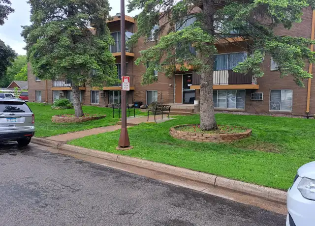 Property at 1676 English St Unit 204, St Paul, MN, 55106, 1 bed, 1 bath, [object Object]