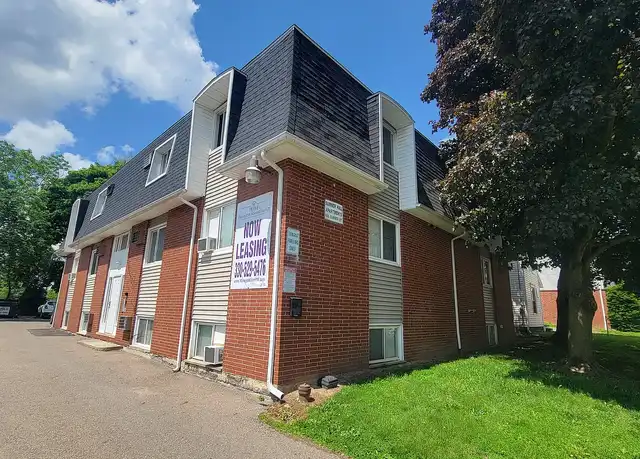 Property at Sumner Apartments - 430 Sumner St, Akron, OH, 44304, 1-2 bed, 1-2 bath, [object Object]