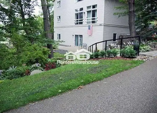 Property at 3750 Pilot Knob Rd, Saint Paul, MN, 55122, 2 beds, 1 bath, [object Object]