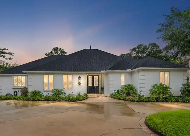 Property at 1326 Sugar Creek Blvd, Sugar Land, TX, 77478, 3 beds, 2.5 baths, [object Object]