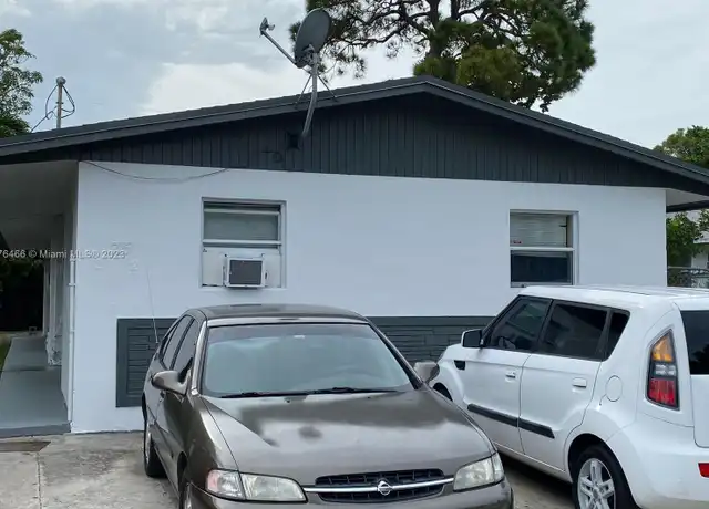 Property at 715 NW 15th Ter, Fort Lauderdale, FL, 33311, 2 beds, 1 bath, [object Object]