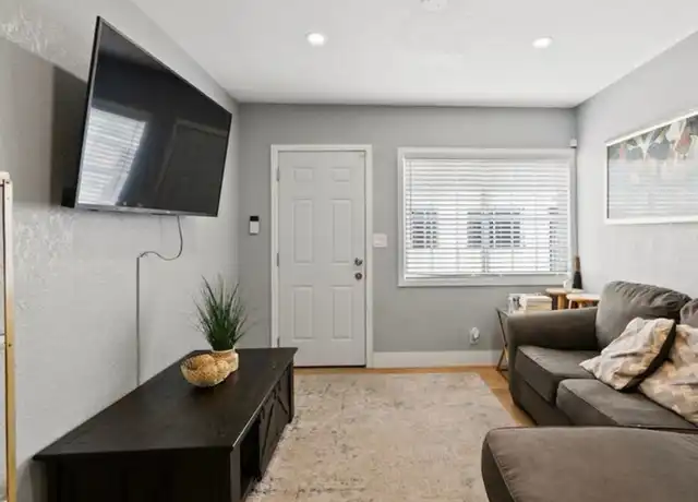 Property at 9816 S Hoover St Unit 9816, Los Angeles, CA, 90044, 1 bed, 1 bath, [object Object]