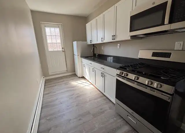 Property at 116 W 30th St #5, Wilmington, DE, 19802, 1 bed, 1 bath, [object Object]