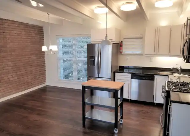 Property at 216 Marshall St Unit 11, Houston, TX, 77006, 2 beds, 1 bath, [object Object]