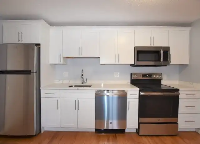 Property at 88 Charles St Unit 17, Waltham, MA, 02453, 1 bed, 1 bath, [object Object]