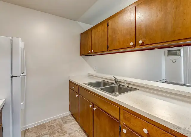 Photo of 215 McKnight Rd S, Maplewood, MN 55119