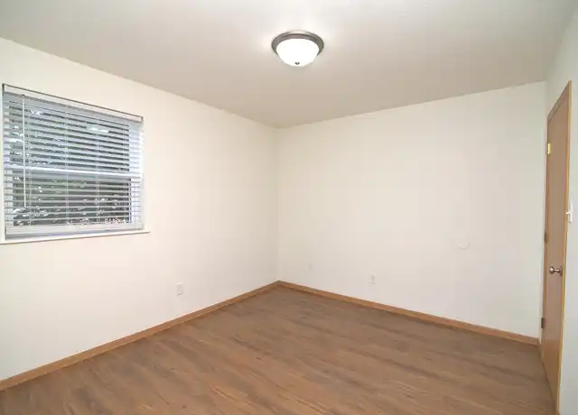 Property at 218 W Atchison St Unit 2C, Jefferson City, MO, 65101, 2 beds, 1 bath, [object Object]