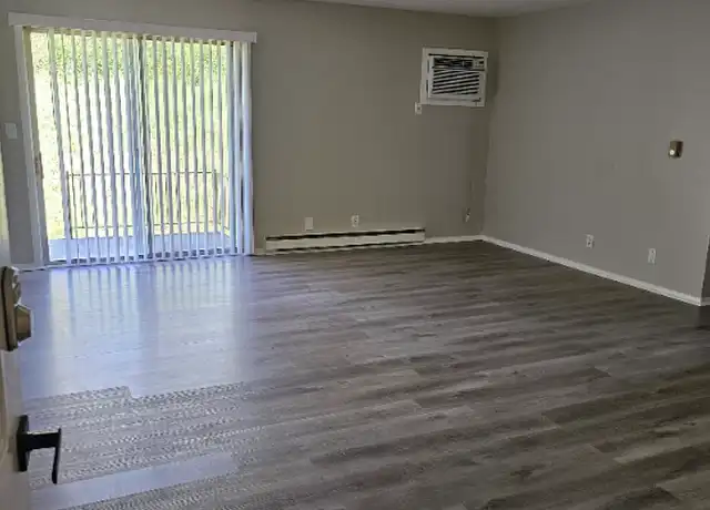Property at 2 Willow St Unit 8, Alexandria, KY, 41001, 2 beds, 1 bath, [object Object]