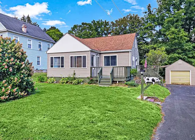 Property at 127 1/2 Oxford Rd, New Hartford, NY, 13413, 3 beds, 1 bath, [object Object]