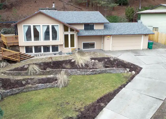 Property at 15511 N Cincinnati St, Spokane, WA, 99208, 4 beds, 3 baths, [object Object]