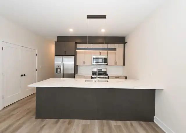 Property at 3762 S Indiana Ave Unit 1, Chicago, IL, 60653, 3 beds, 2 baths, [object Object]