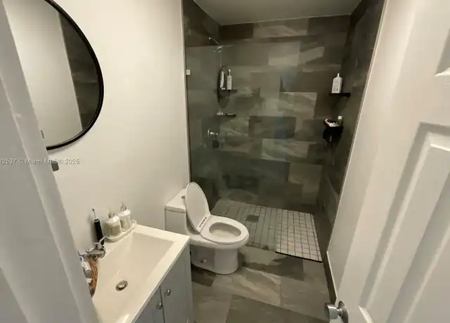 Property at 10397 SW 209th Ln, Cutler Bay, FL, 33189, 1 bed, 1 bath, [object Object]