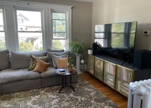 Property at 54 Hunnewell Ave Unit 1, Brighton, MA, 02135, 2 beds, 1 bath, [object Object]