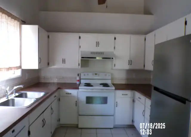 Property at 1733 NW Grant Ave, Corvallis, OR, 97330, 3 beds, 2 baths, [object Object]