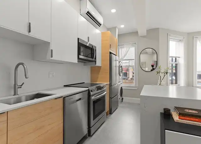 Property at 1082 Commonwealth Ave, Boston, MA, 02215, 2 beds, 1 bath, [object Object]