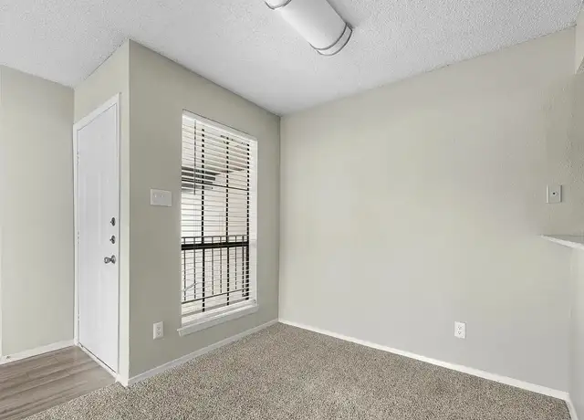 Photo of 202 College Park Dr, Weatherford, TX 76086