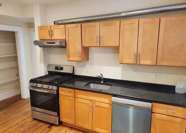 Property at 24 Centennial Pl Unit 2, Framingham, MA, 01701, 3 beds, 1 bath, [object Object]