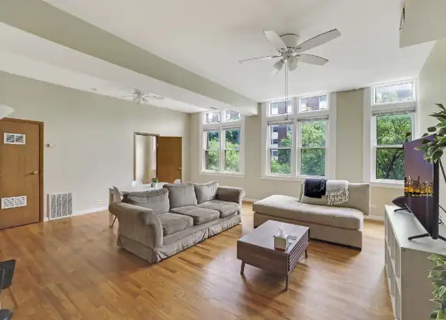 Property at 4942 N Sheridan Rd Unit 1, Chicago, IL, 60640, 4 beds, 2 baths, [object Object]