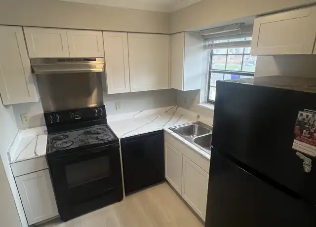 Property at 716 Verdant Dr Unit 1, Greenville, NC, 27858, 2 beds, 1.5 baths, [object Object]