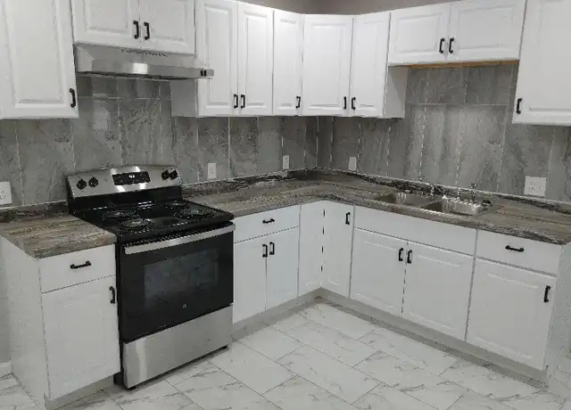 Property at 33 Cole St Unit 2nd Floor, Pawtucket, RI, 02860, 2 beds, 1 bath, [object Object]