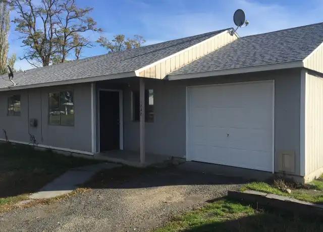 Property at 1232 Vandenburg Ave, Moses Lake, WA, 98837, 2 beds, 1 bath, [object Object]