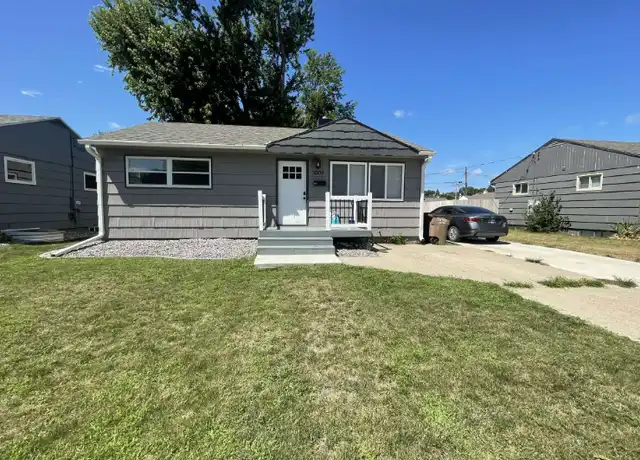 Property at 3009 S Covell Ave, Sioux Falls, SD, 57105, 3 beds, 1 bath, [object Object]