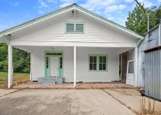 Property at 6477 Joe Daniel Rd, Saint Francisville, LA, 70775, 3 beds, 1.5 baths, [object Object]